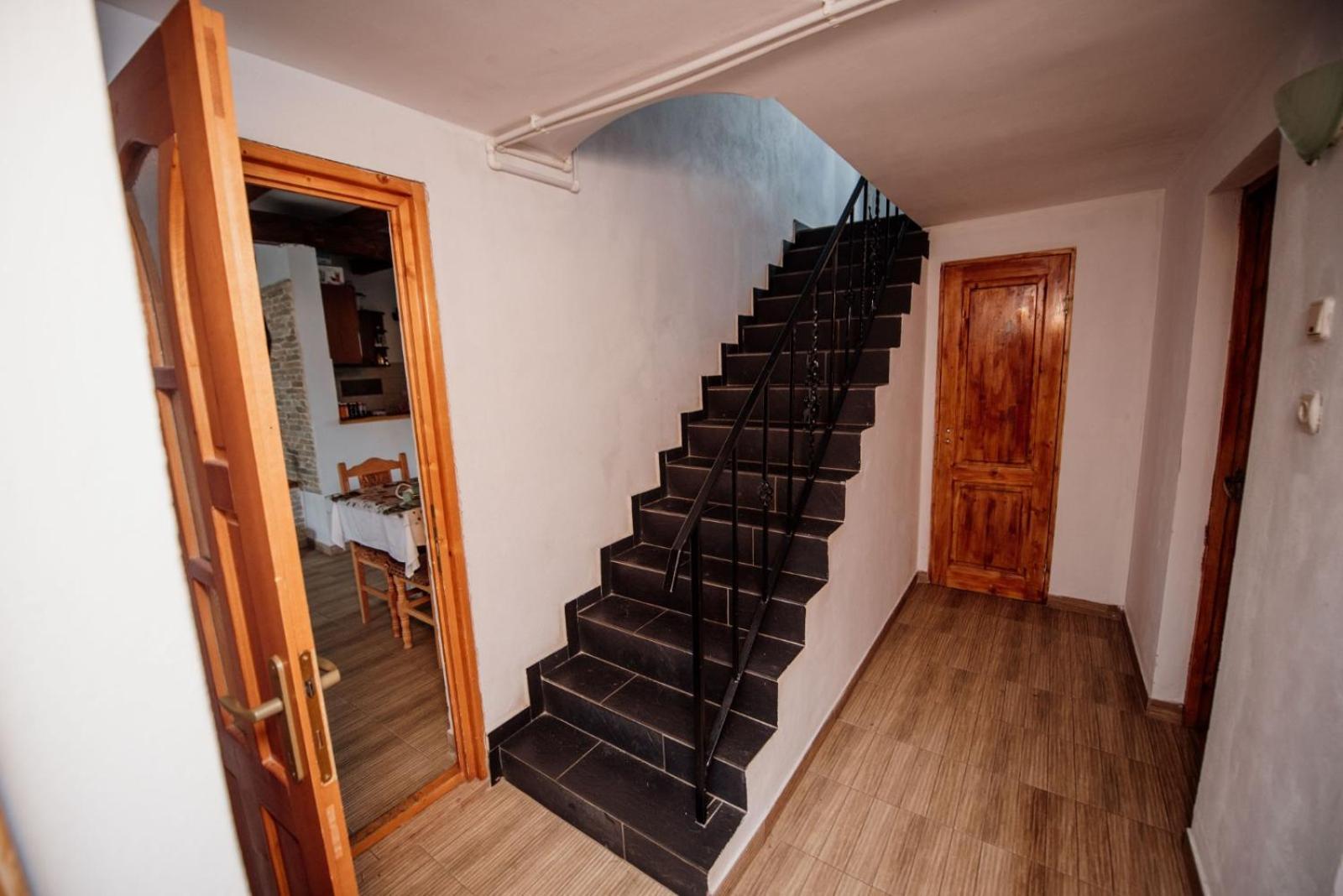 Casa Cristalul Muntilor Hotel Almafatelep Kültér fotó