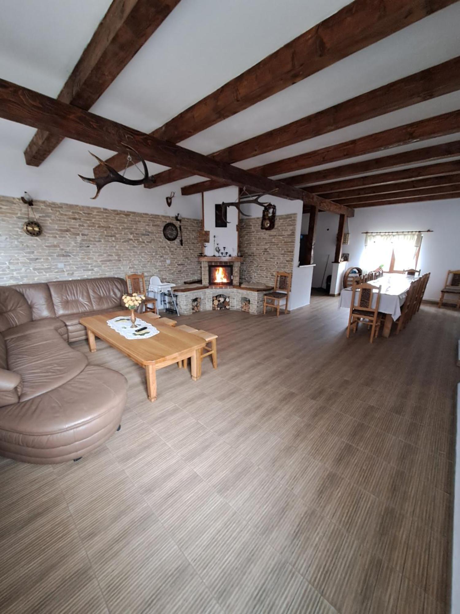 Casa Cristalul Muntilor Hotel Almafatelep Kültér fotó