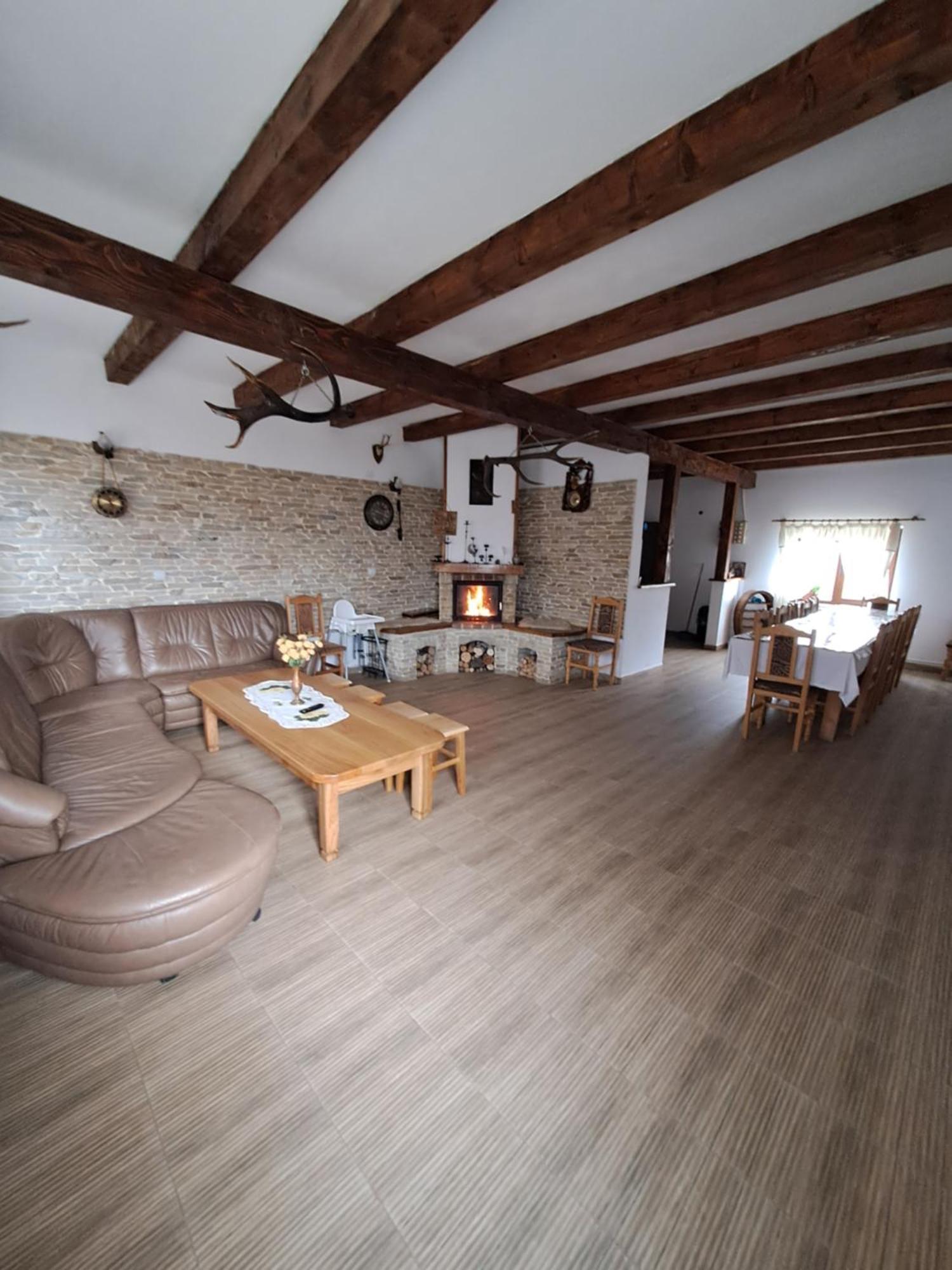 Casa Cristalul Muntilor Hotel Almafatelep Kültér fotó